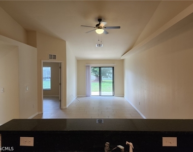 121 Sw 16th Terrace - Photo Thumbnail 3