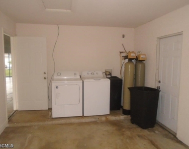 4414 25th Street Sw - Photo Thumbnail 2