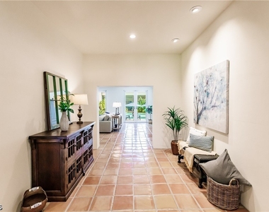 1291 Caloosa Drive - Photo Thumbnail 3