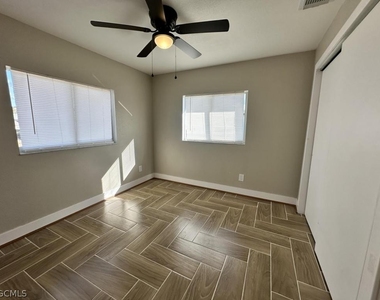 127 Gordon Avenue S - Photo Thumbnail 7