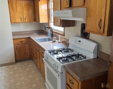 334 Copeland - Photo Thumbnail 6