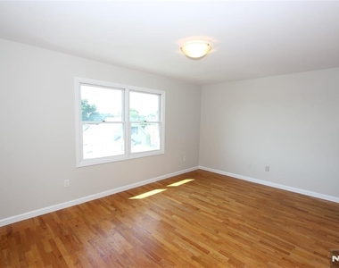 130 Orchard - Photo Thumbnail 9