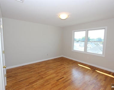 130 Orchard - Photo Thumbnail 7