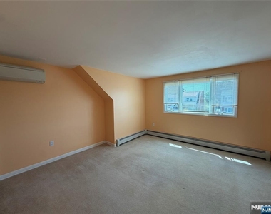 238 4th - Photo Thumbnail 5