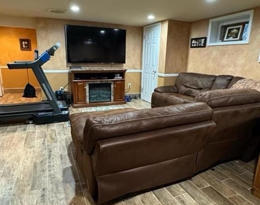 2837 Myrtle - Photo Thumbnail 4