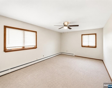 120 Fenner - Photo Thumbnail 11
