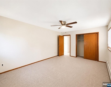 120 Fenner - Photo Thumbnail 12