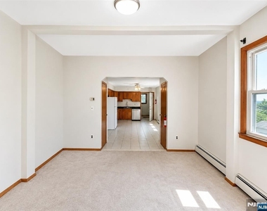 120 Fenner - Photo Thumbnail 6