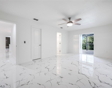 6031 Macbeth Lane - Photo Thumbnail 14