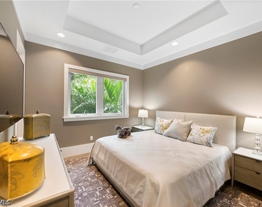 9169 Mercato Way - Photo Thumbnail 11