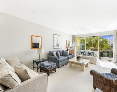 7638 Pebble Creek Circle - Photo Thumbnail 4