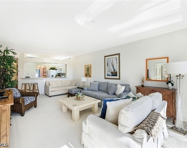 7638 Pebble Creek Circle - Photo Thumbnail 5