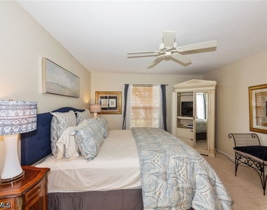 7050 Barrington Circle - Photo Thumbnail 10