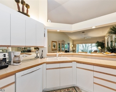7050 Barrington Circle - Photo Thumbnail 6