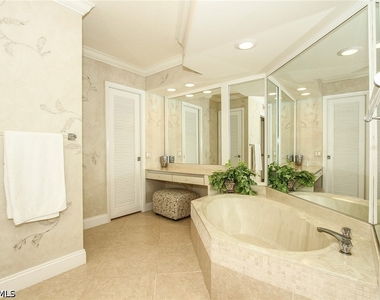 4401 Gulf Shore Boulevard N - Photo Thumbnail 7