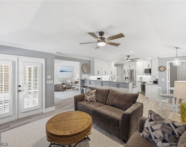 789 Coldstream Court - Photo Thumbnail 4