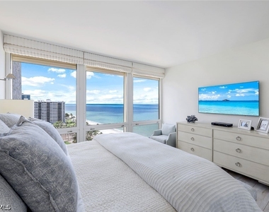 4051 Gulf Shore Boulevard N - Photo Thumbnail 11