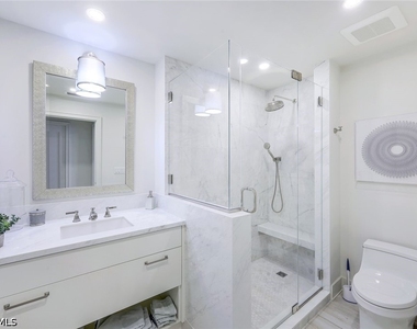 4051 Gulf Shore Boulevard N - Photo Thumbnail 15