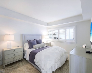 4051 Gulf Shore Boulevard N - Photo Thumbnail 14