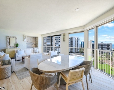 4051 Gulf Shore Boulevard N - Photo Thumbnail 9
