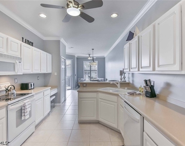 2215 Arielle Drive - Photo Thumbnail 7