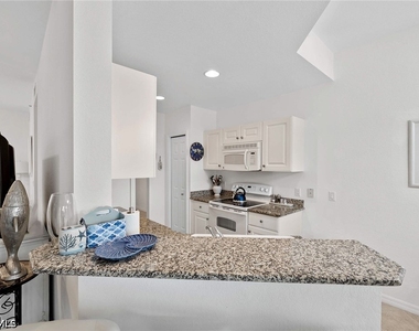 4685 Hawks Nest Way - Photo Thumbnail 11
