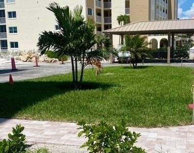 25900 Hickory Boulevard - Photo Thumbnail 2