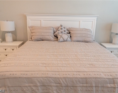 15335 Lucerna Street - Photo Thumbnail 11
