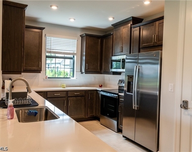 15335 Lucerna Street - Photo Thumbnail 20