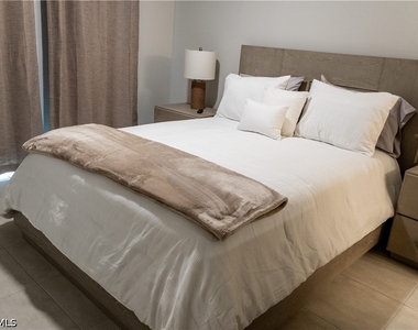 15335 Lucerna Street - Photo Thumbnail 24