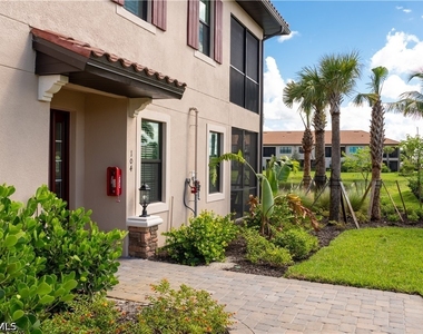 15335 Lucerna Street - Photo Thumbnail 5