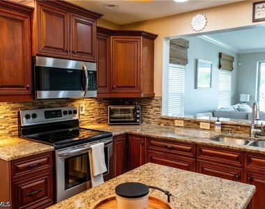 8340 Mystic Greens Way - Photo Thumbnail 10