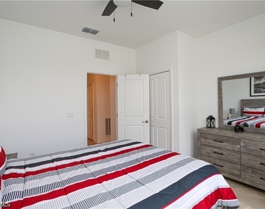 2155 Hamlin Street - Photo Thumbnail 31