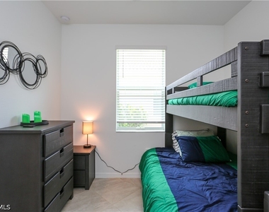 2155 Hamlin Street - Photo Thumbnail 36