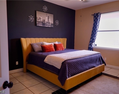 5325 Beauty Street - Photo Thumbnail 14