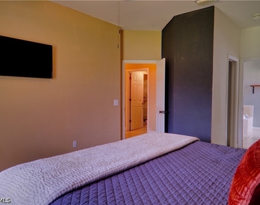 5325 Beauty Street - Photo Thumbnail 13
