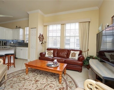 400 L Ambiance Circle - Photo Thumbnail 9
