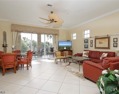 400 L Ambiance Circle - Photo Thumbnail 3