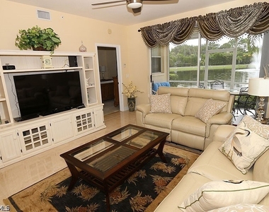 3250 Cypress Glen Way - Photo Thumbnail 3