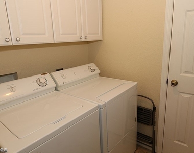 3250 Cypress Glen Way - Photo Thumbnail 18