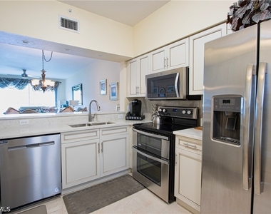 3250 Cypress Glen Way - Photo Thumbnail 8