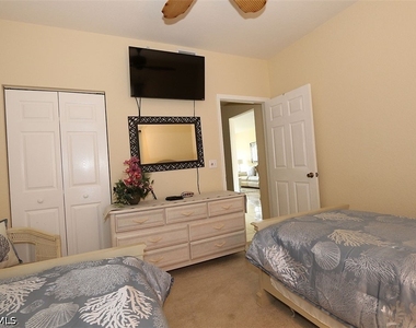 3250 Cypress Glen Way - Photo Thumbnail 16
