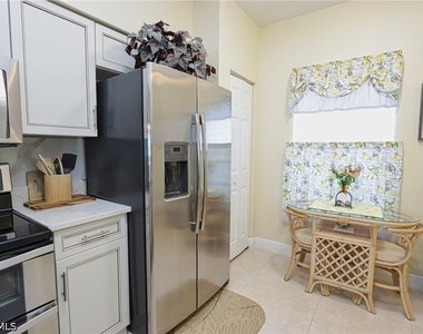 3250 Cypress Glen Way - Photo Thumbnail 9