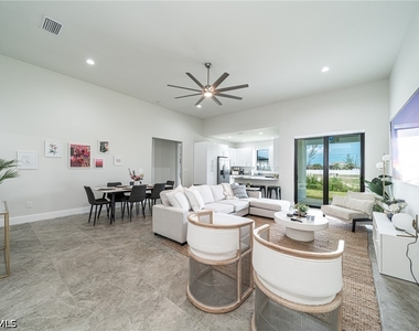 1608 Nw 38th Avenue - Photo Thumbnail 1