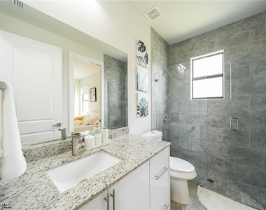 1608 Nw 38th Avenue - Photo Thumbnail 12