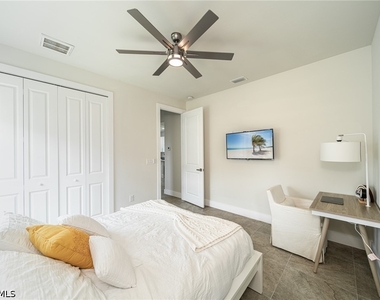 1608 Nw 38th Avenue - Photo Thumbnail 10