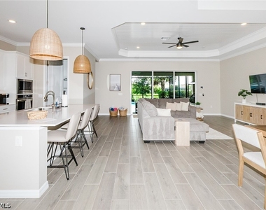 5856 Sunningdale Street - Photo Thumbnail 4