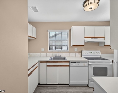 5365 Treetops Drive - Photo Thumbnail 5