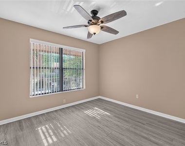 5365 Treetops Drive - Photo Thumbnail 14