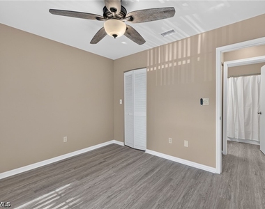 5365 Treetops Drive - Photo Thumbnail 15